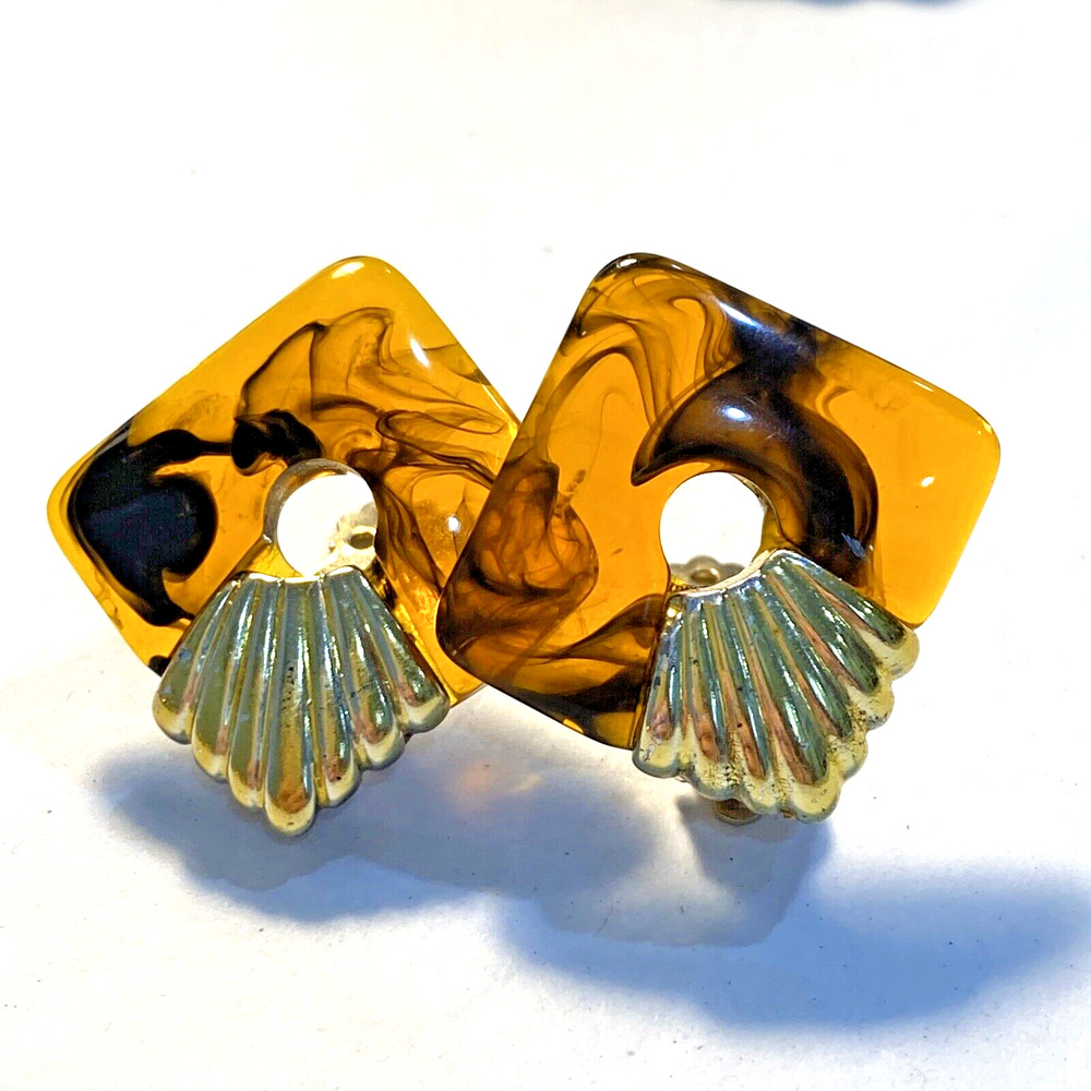 Vintage clip on earrings Lucite caramel black swirl and goldtone mod squares